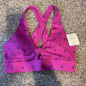Fabletics Medium Oasis Twist Sports Bra